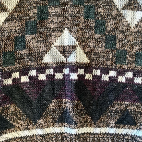 Geometric Pattern Crewneck Sweater - Brown and White - Picture 5 of 8